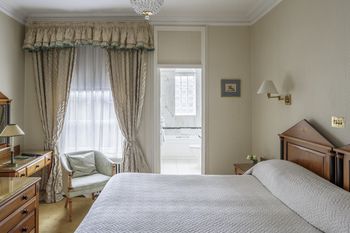 10 Curzon Street by Mansley Apartements in London